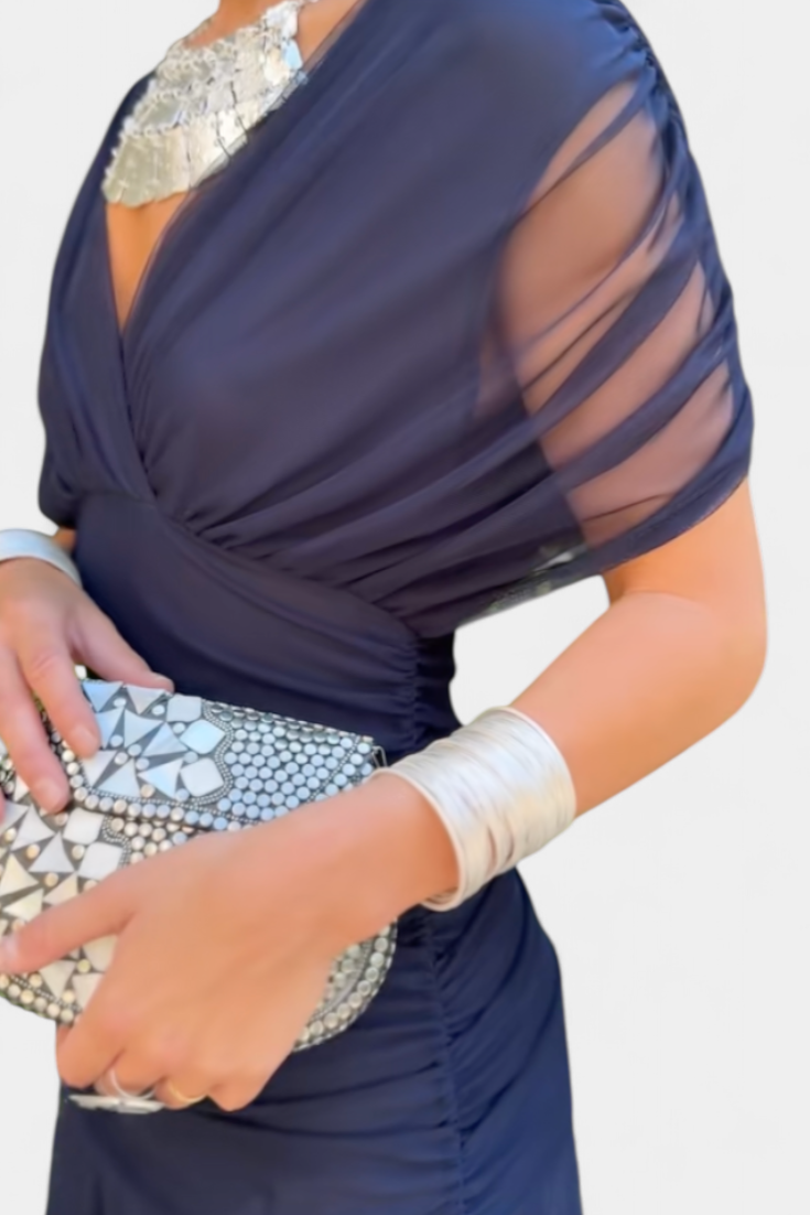 Vestido largo fruncido para mujer con cuello en V elegante